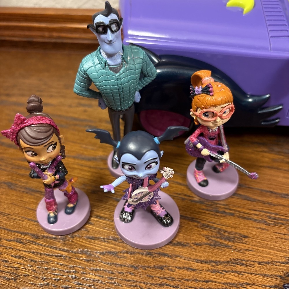 Disney Junior Vampirina Hauntley's Mobile Lights & Sounds, Figures 22 Pc Lot - Picture 3 of 6